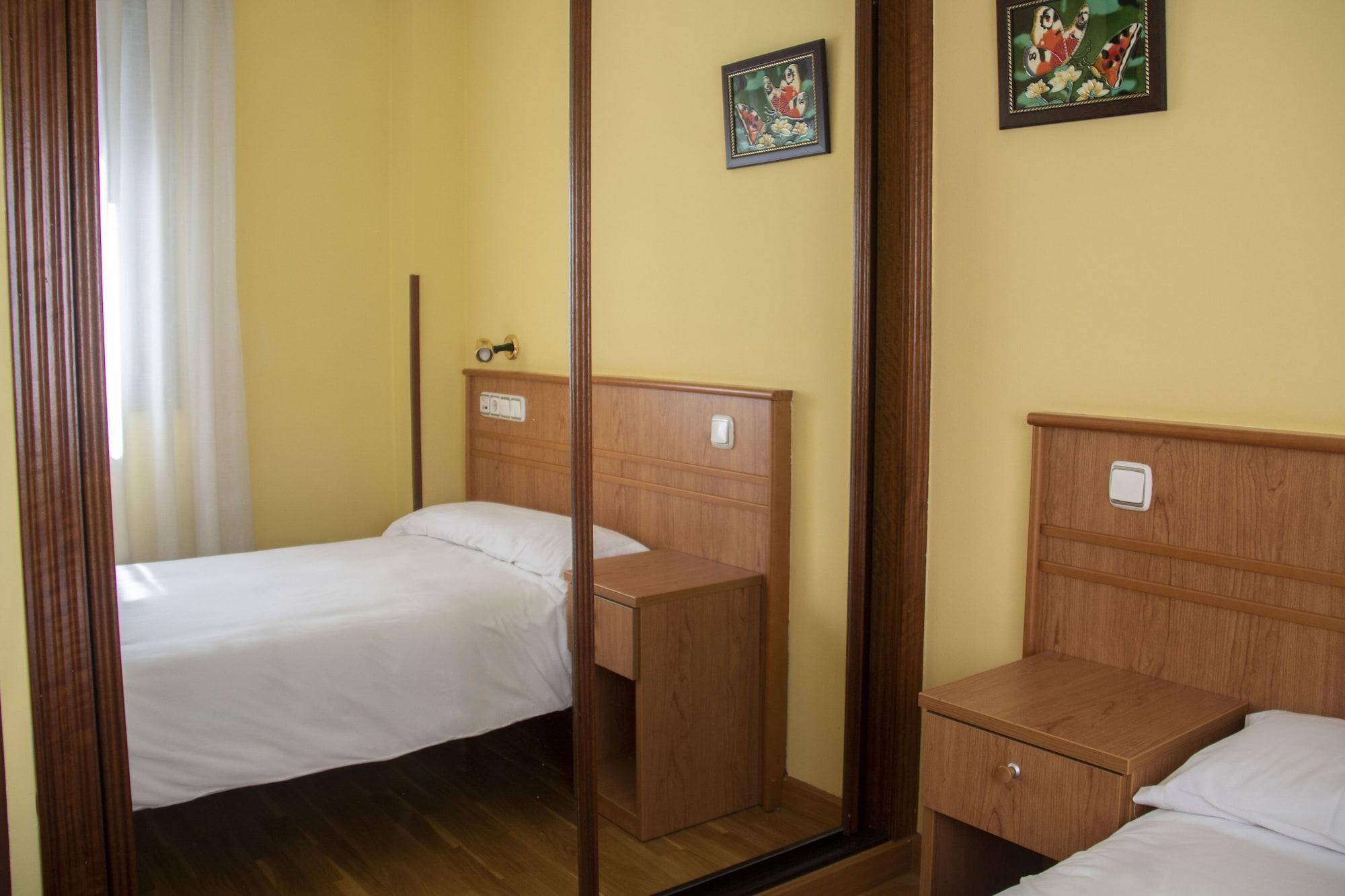 Hotel Alda Estacion Oviedo Luaran gambar