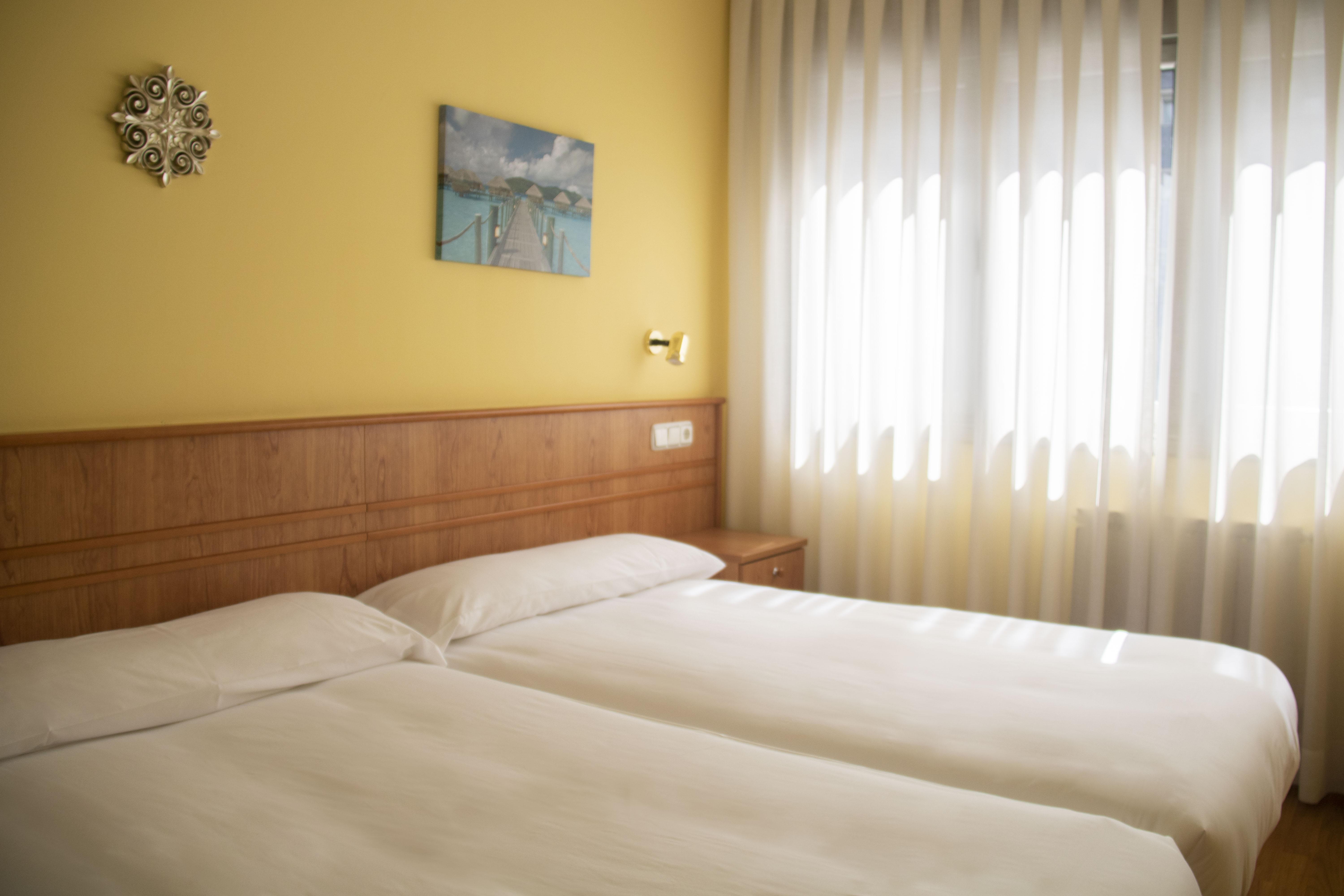 Hotel Alda Estacion Oviedo Luaran gambar