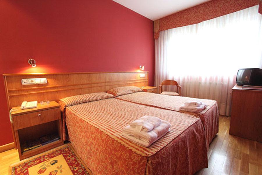 Hotel Alda Estacion Oviedo Luaran gambar